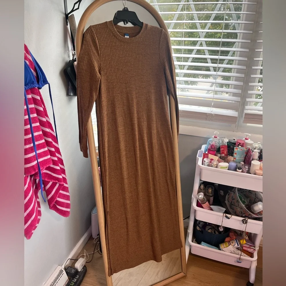 Old Navy Brown Long Sleeve Ribbed Dress - Picture 1 of 4